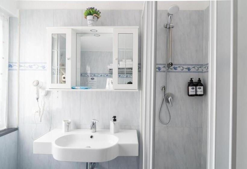 Номер Стандарт, B&b Vignola