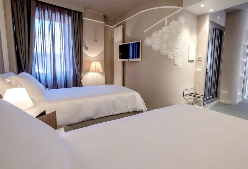 Номер Deluxe, Uve Rooms & Wine Bar