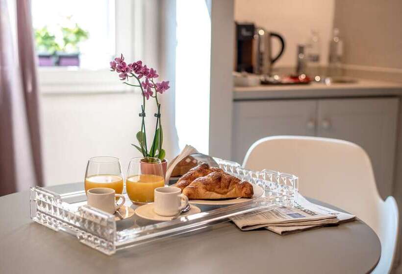 اتاق لوکس, Uve Rooms & Wine Bar