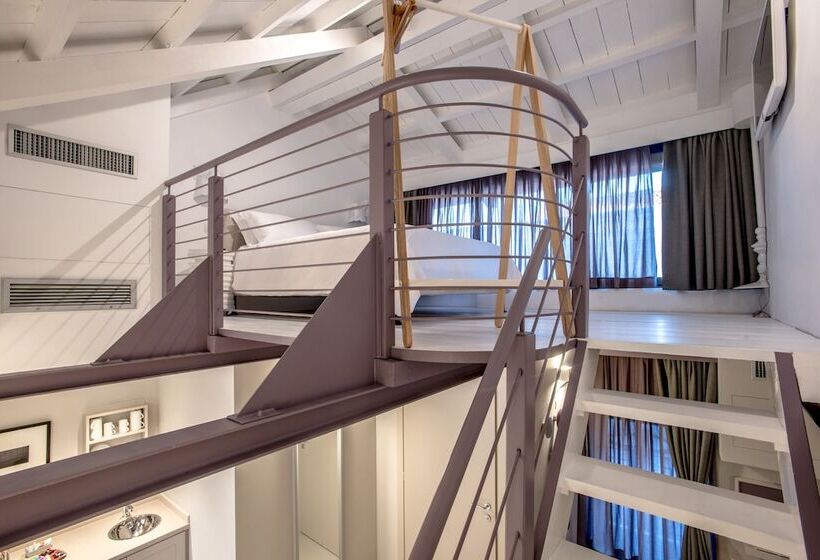 Люкс, Uve Rooms & Wine Bar