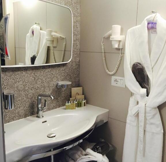 Люкс, Uve Rooms & Wine Bar