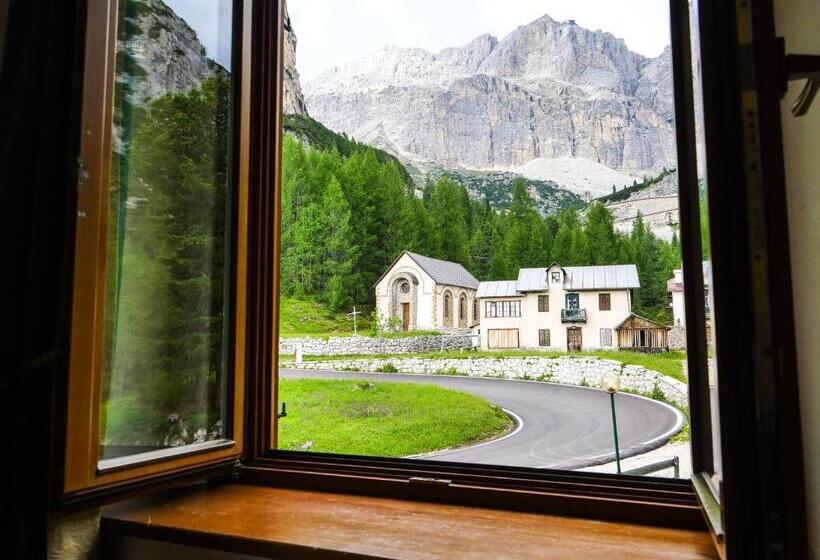 اتاق کلاسیک چهارنفره, Al Sasso Di Stria
