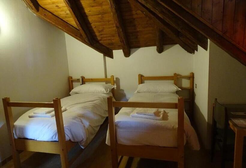 اتاق استاندارد چهار تخته, Al Sasso Di Stria