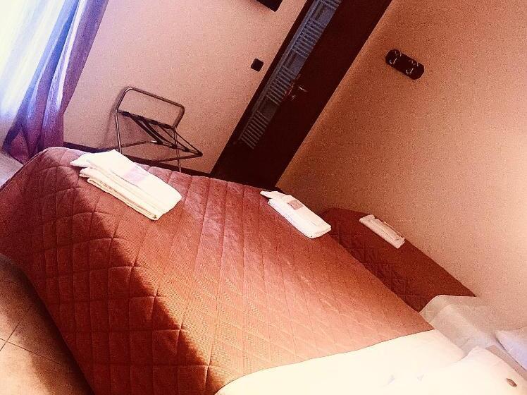اتاق استاندارد سه تخته با بالکن, Romagna