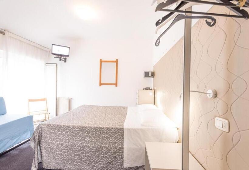 Quarto Triplo Estandar, Rubino