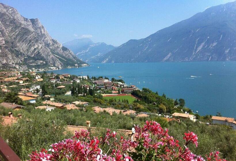 Номер Стандарт Вид на Озеро, Villa Margherita