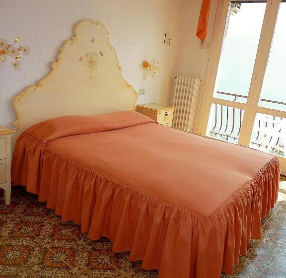 Номер Стандарт Вид на Озеро, Villa Margherita