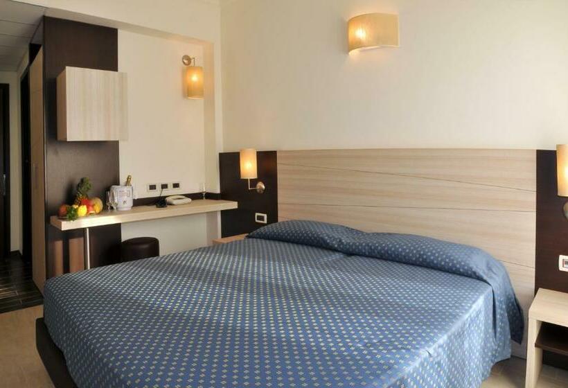 Номер Стандарт Трехместный, Morcavallo Hotel & Wellness