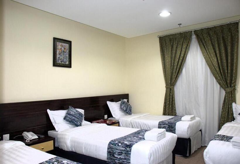 Standard Neljän Hengen Huone, Loulouat Al Anood Hotel Makkah Free Shuttle Service