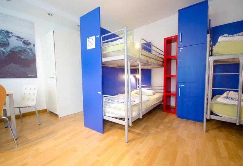 استودیوی استاندارد, H2o Hostel
