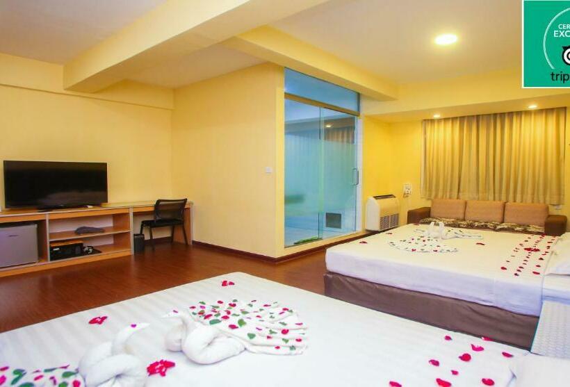 Executive Suite, Grace Treasure
