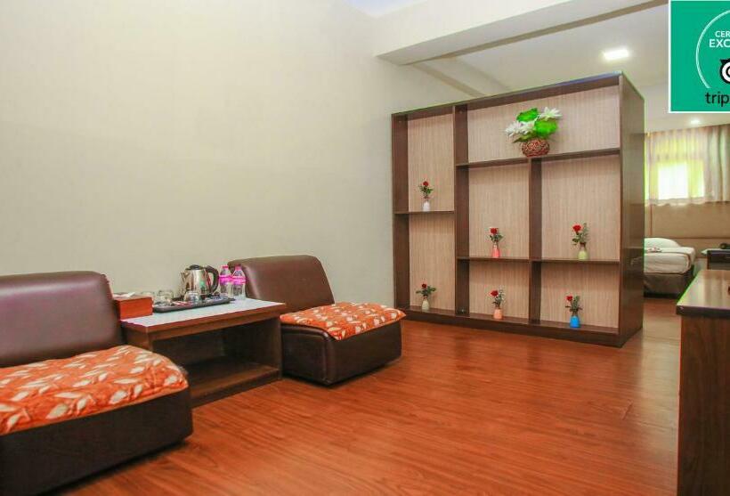 Standard Room, Grace Treasure