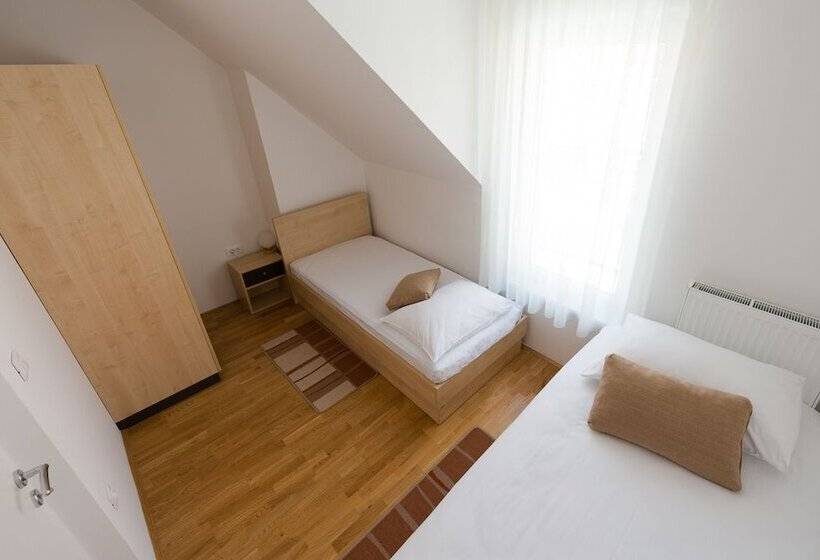 , Postojna Cave Rooms & Apartments Proteus