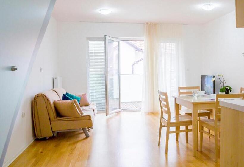 , Postojna Cave Rooms & Apartments Proteus