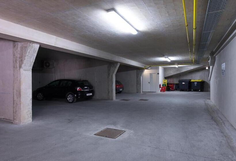 , Postojna Cave Rooms & Apartments Proteus
