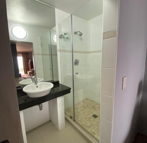 Семейный Номер, 3coloursblue Guest House