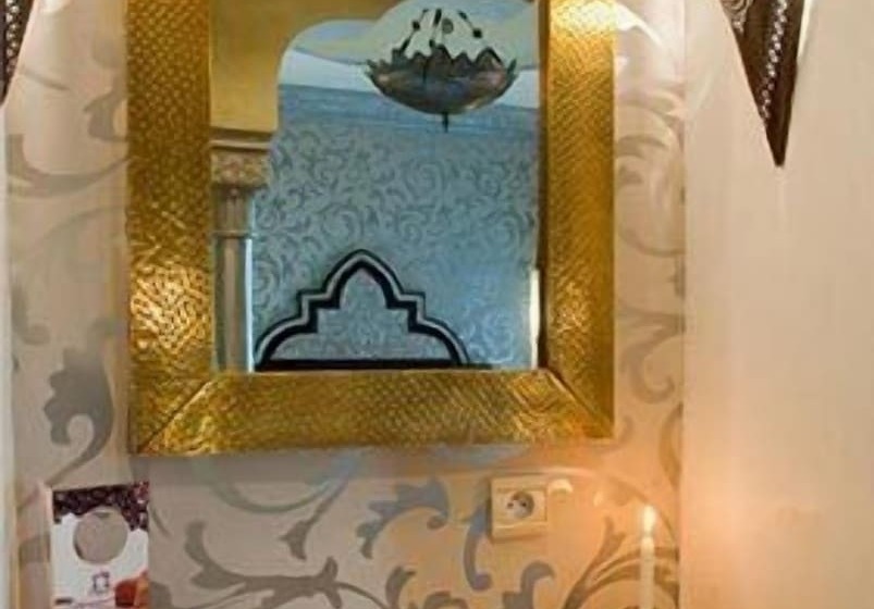 Номер Deluxe, Le Temple Des Arts