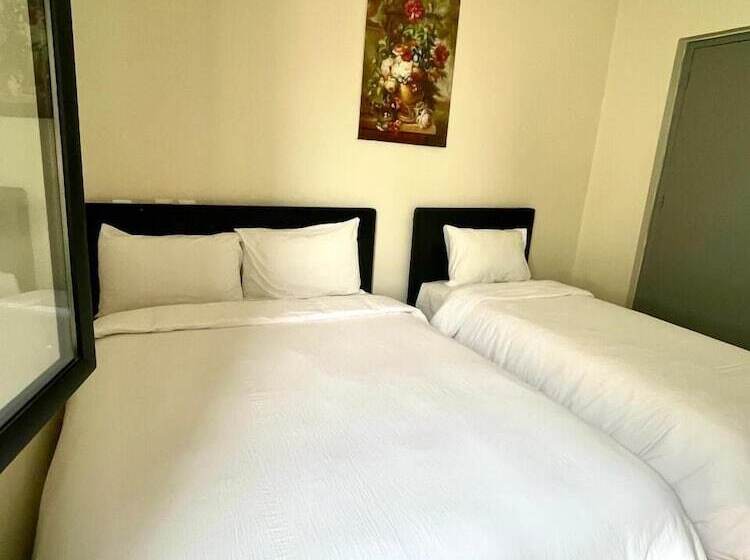 Quarto Triplo Economy, Mauritania