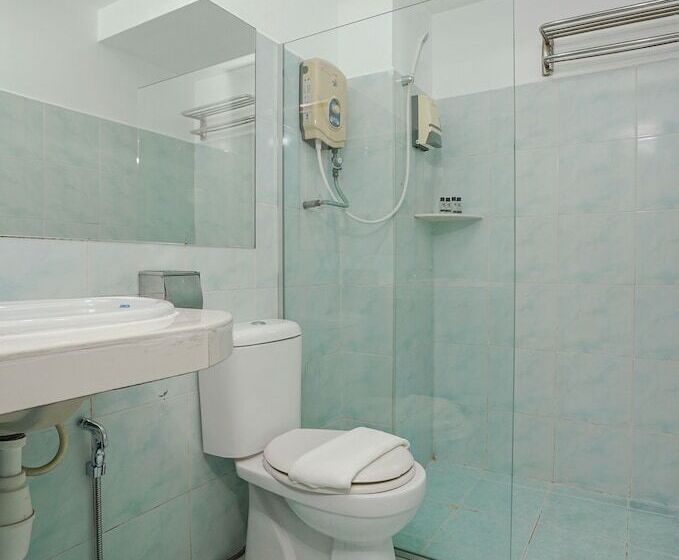 اتاق سوپریور, Rj Hotel Kulai
