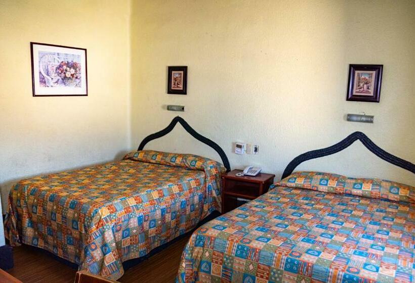 اتاق استاندارد چهار تخته, Guadalajara