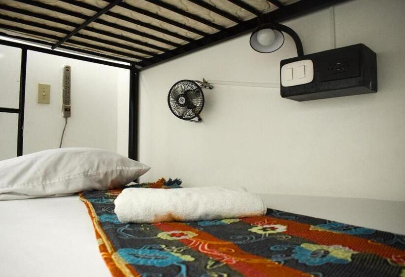 스탠다드 룸 공동 욕실, Hostal Loco Coco Loco