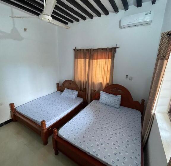 غرفة عائلية, Natural Kendwa Villa