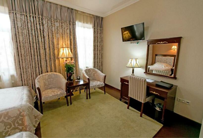 سوئیت جونیور کلاسیک, Allureinn Hotel And Spa