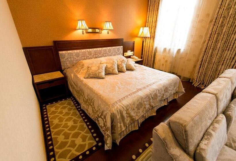 مجموعه ویستا شهر, Allureinn Hotel And Spa