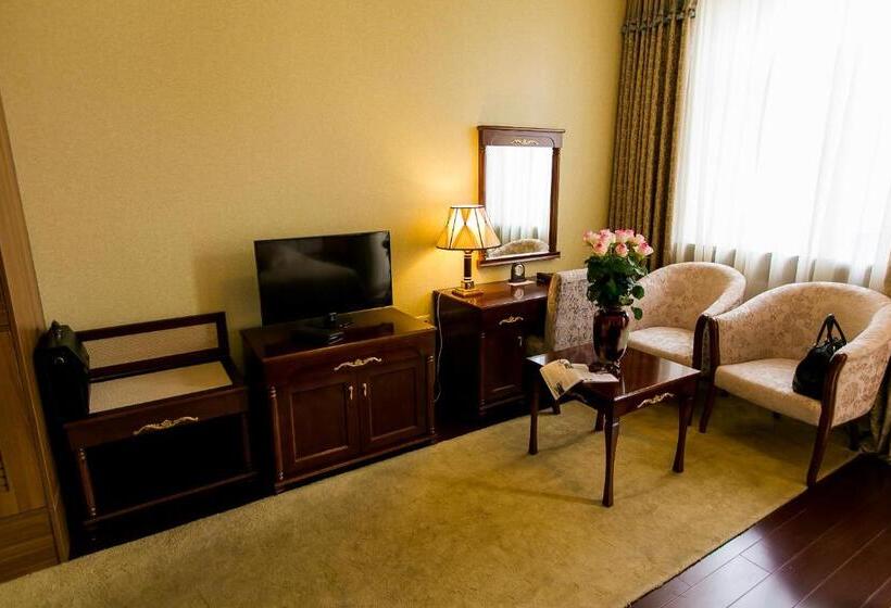 سوییت جونیور با چشم‌انداز شهر, Allureinn Hotel And Spa