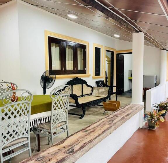 بانگلوی استاندارد, Arcadia Resort