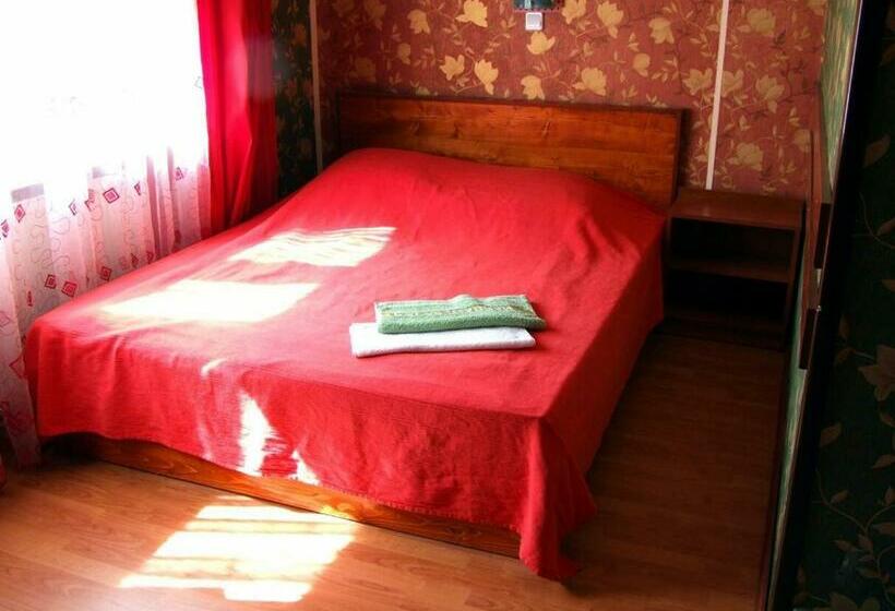 סוויטת ג'וניור, Nautilus