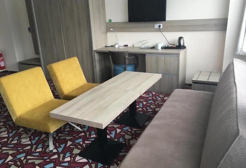 Номер Deluxe, Arena