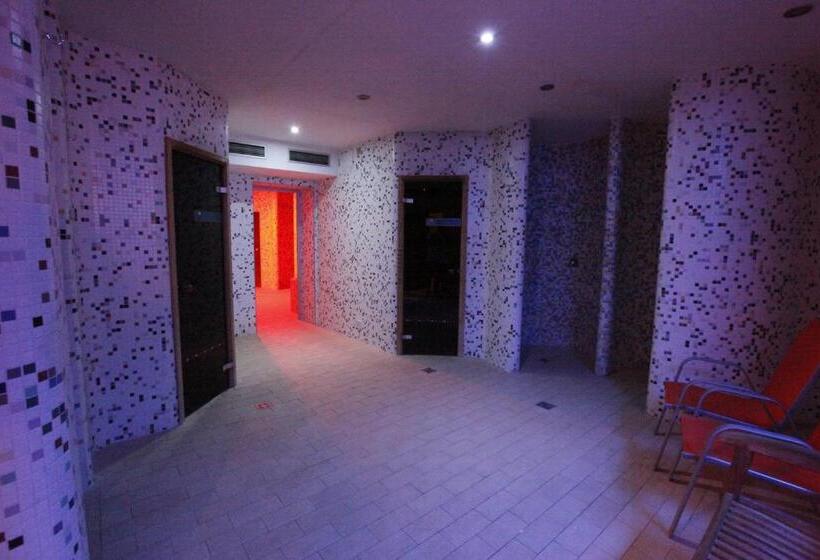 سوییت لوکس, Wellness Hotel Staré Město