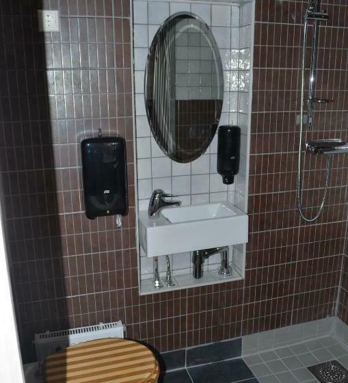 חדר סטנדרט לשלושה, Lyckåhem Lågprishotell Och Vandrarhem