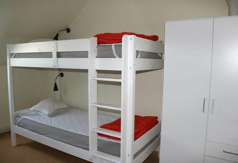 اتاق استاندارد چهار تخته, Kärraton Vandrarhem   Hostel