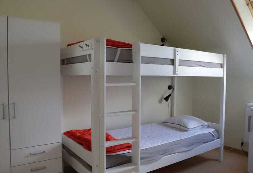 اتاق استاندارد چهار تخته, Kärraton Vandrarhem   Hostel