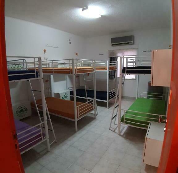 Кровать в Общей Комнате, Alameda Hostel