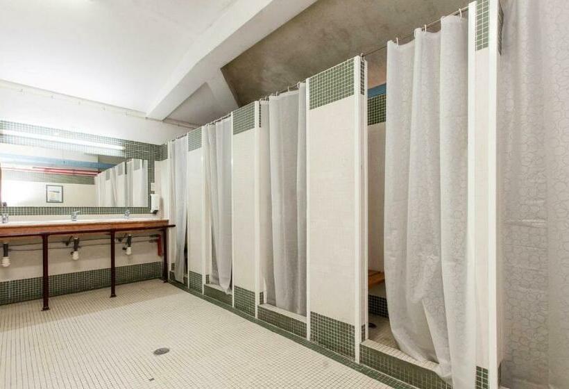 Кровать в Общей Комнате, Hi Almada  Pousada De Juventude