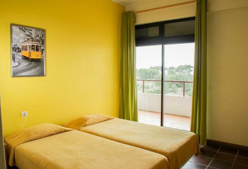 Номер Стандарт Адаптированный для Инвалидов, Hi Almada  Pousada De Juventude