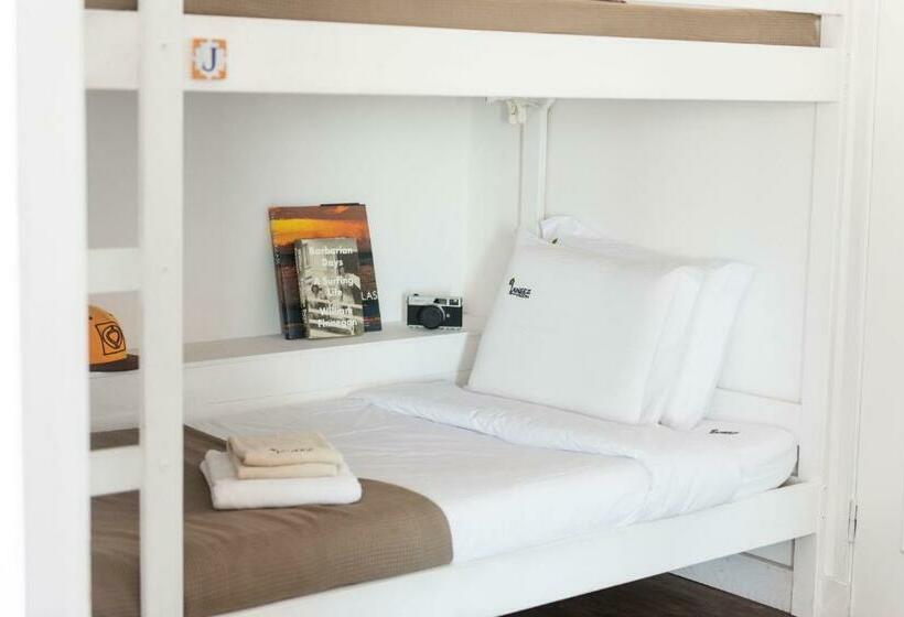 Кровать в Общей Комнате, Laneez Ericeira Surf House