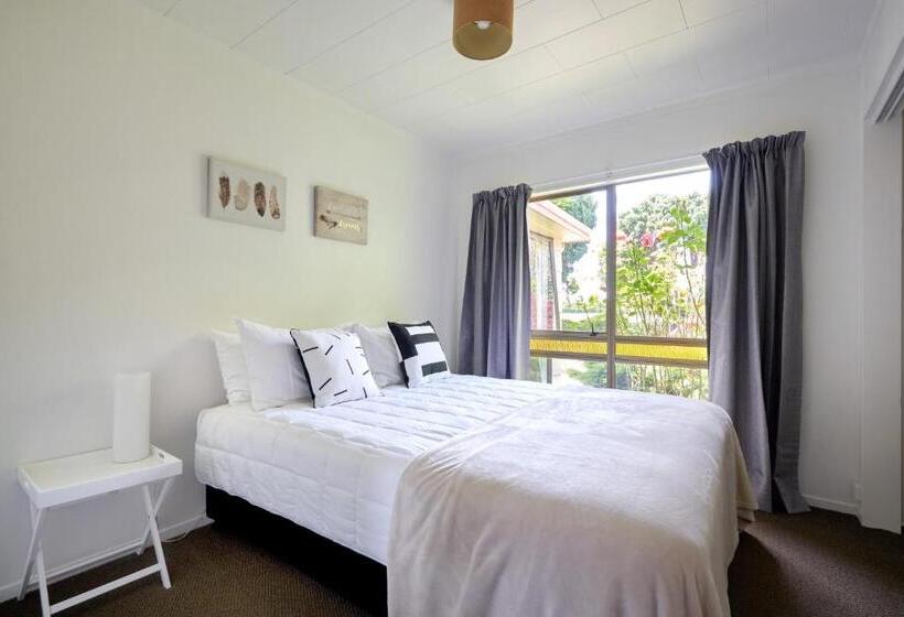 Дом 4 Спальни, Te Mata Views Resort