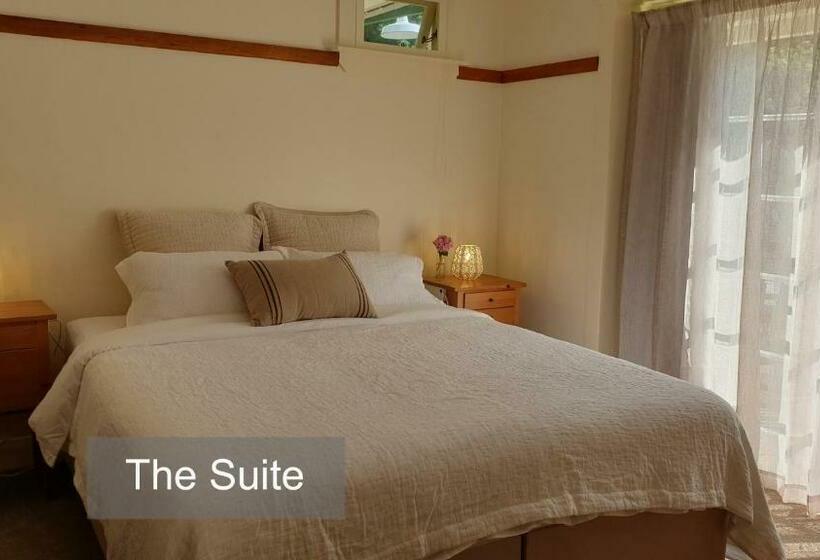스위트, Bluff Hill Bed & Breakfast