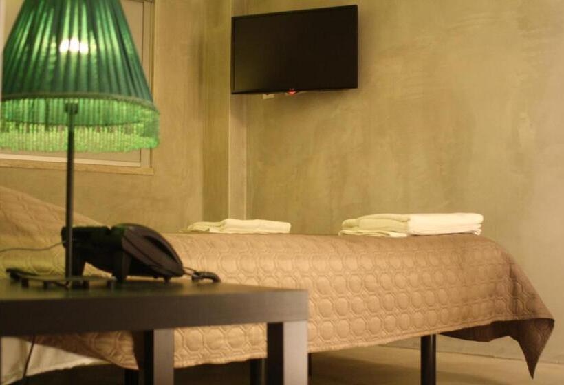 스위트, N1 Hostel Apartments And Suites