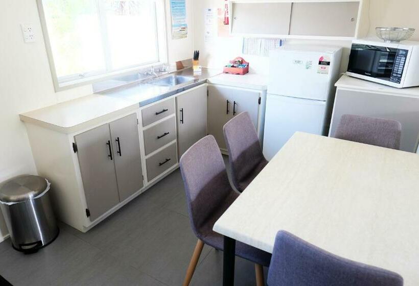 Семейный Номер, Tairua Shores Motel
