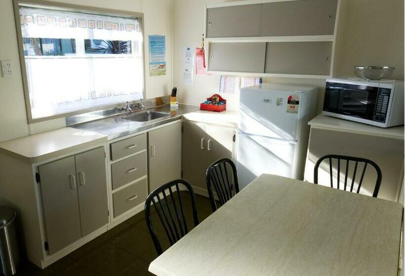 Семейный Номер, Tairua Shores Motel