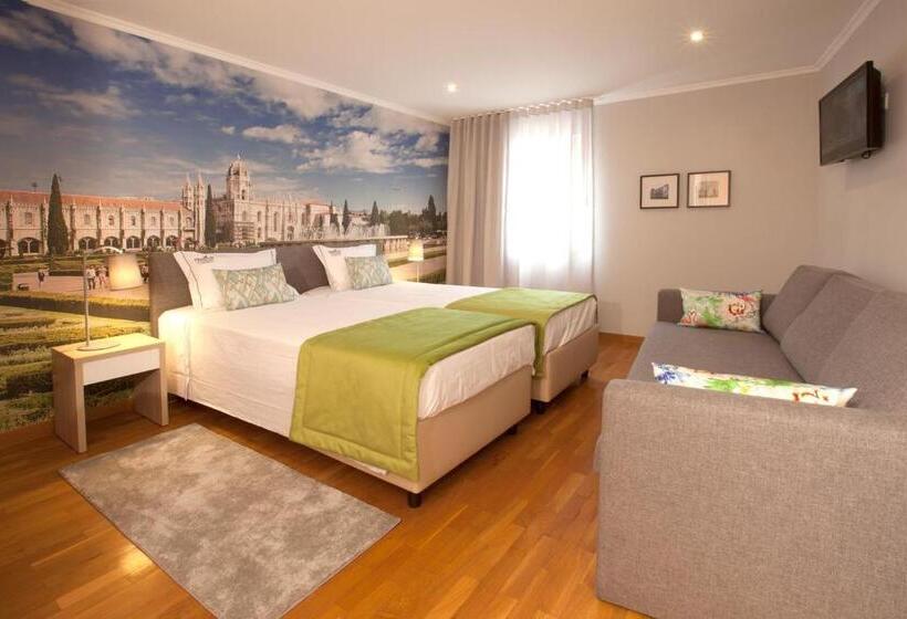 Quarto Estandar, Famous Crows Lisbon Suites