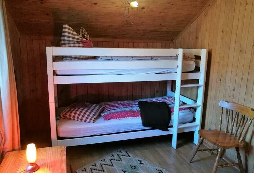 سوییت خانوادگی, B&b Rosaly