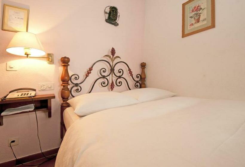 Номер Стандарт Индивидуальный, Albergo Ristorante Della Posta