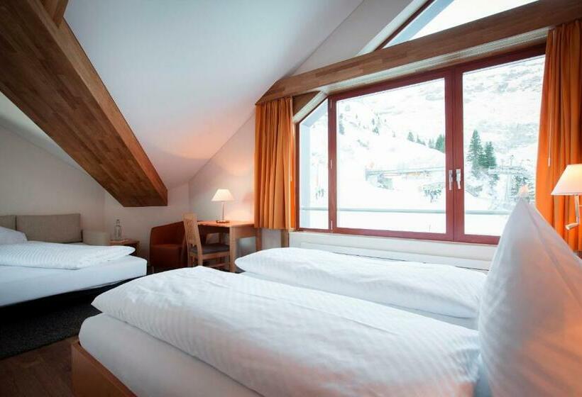 标准三人间, Berghotel Trübsee   Accessible Only By Cable Car