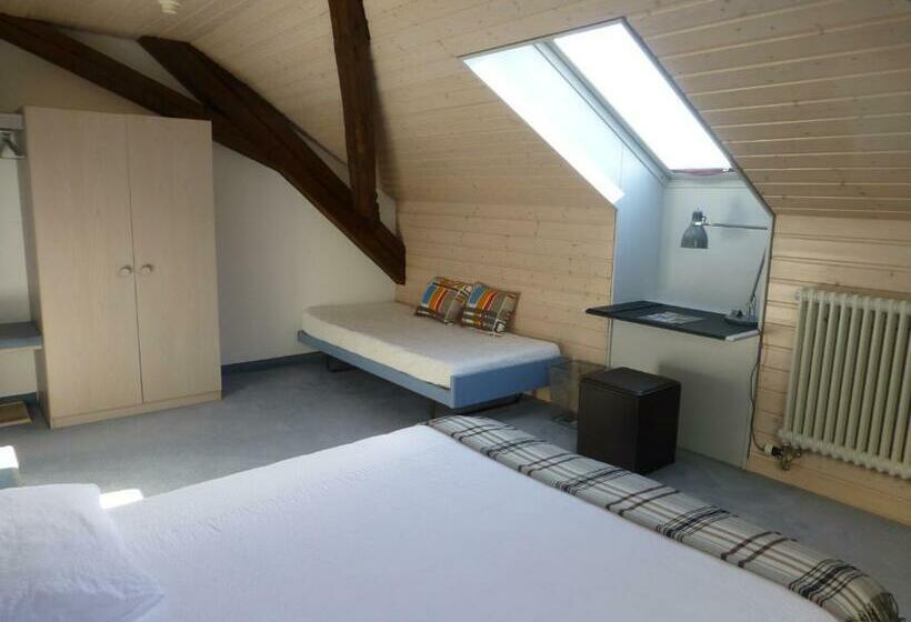 Номер Стандарт, Hôtel De France